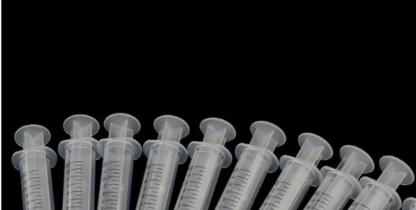 Ear Pick Set with Luminous Ear Pick and Syringe